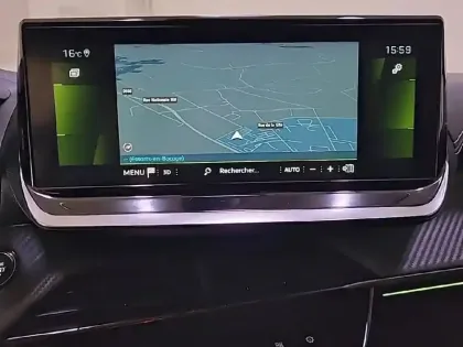 Photo 18 Peugeot 208  PureTech 100 S&S EAT8