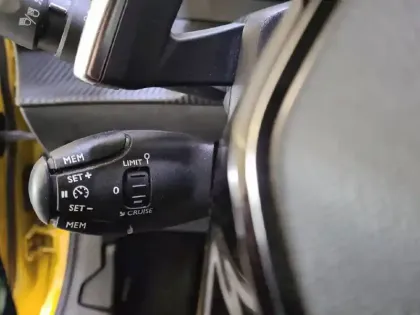 Photo 26 Peugeot 208  PureTech 100 S&S EAT8