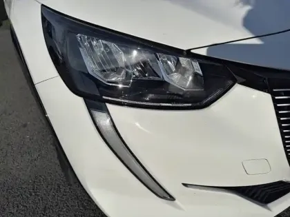 Photo 15 Peugeot 208  Electrique 50 kWh 136ch