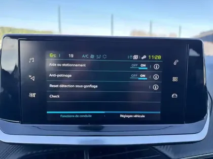 Photo 20 Peugeot 208  Electrique 50 kWh 136ch