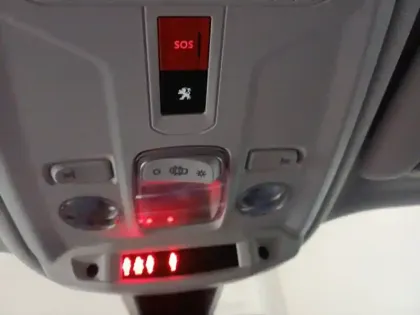 Photo 25 Peugeot 2008  PureTech 130 S&S EAT8