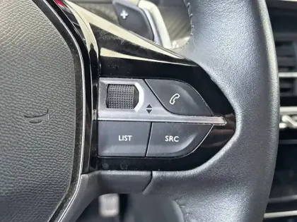 Photo 41 Peugeot 2008  BlueHDi 130 S&S EAT8