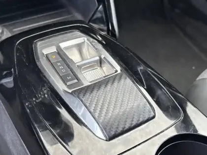 Photo 13 Peugeot 2008  BlueHDi 130 S&S EAT8