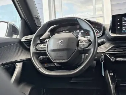 Photo 50 Peugeot 2008  BlueHDi 130 S&S EAT8