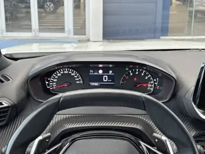 Photo 30 Peugeot 2008  BlueHDi 130 S&S EAT8