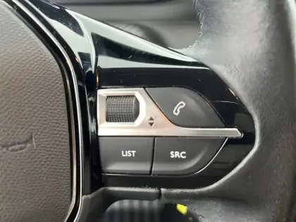 Photo 47 Peugeot 208  PureTech 75 S&S BVM5