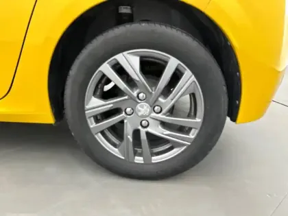 Photo 38 Peugeot 208  PureTech 75 S&S BVM5