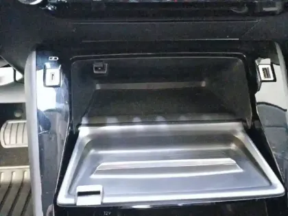 Photo 76 Peugeot 208  PureTech 100 S&S EAT8