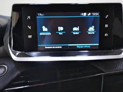 Photo 78 Peugeot 208  PureTech 100 S&S EAT8