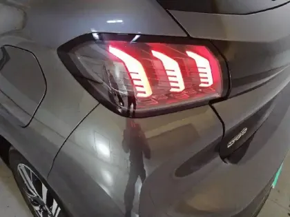 Photo 37 Peugeot 208  PureTech 100 S&S EAT8