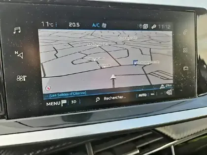 Photo 20 Peugeot 208  PureTech 100 S&S EAT8