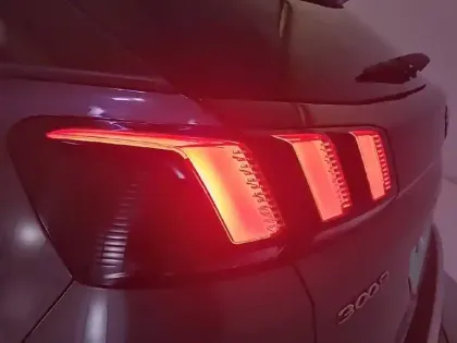 Photo 16 Peugeot 3008  BlueHDi 130ch S&S EAT8