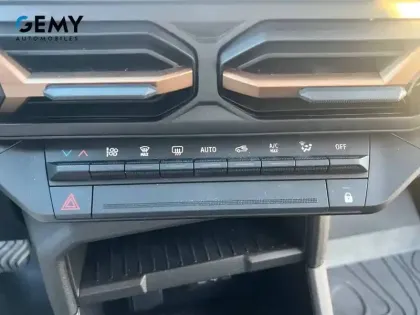 Photo 39 Dacia Duster  Hybrid 140