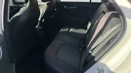 Photo 21 Kia Niro  EV Electrique 204 ch