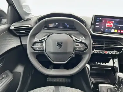 Photo 56 Peugeot 208  PureTech 100 S&S BVM6