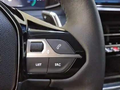 Photo 49 Peugeot 208  Hybrid 100 e-DCS6