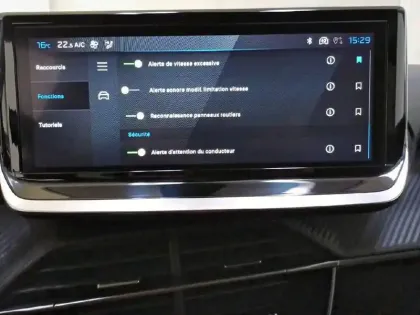 Photo 43 Peugeot 208  Hybrid 100 e-DCS6