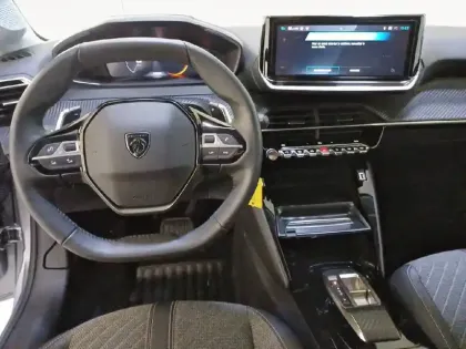 Photo 28 Peugeot 208  Hybrid 100 e-DCS6