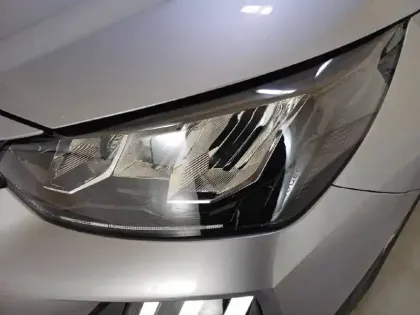 Photo 67 Peugeot 208  Hybrid 100 e-DCS6