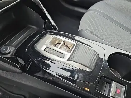 Photo 13 Peugeot 208  Hybrid 100 e-DCS6