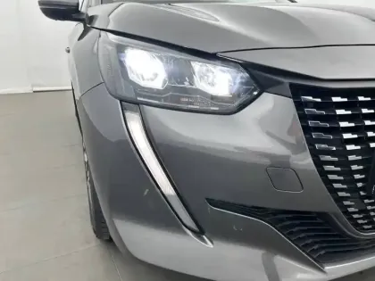 Photo 48 Peugeot 208  PureTech 100 S&S BVM6