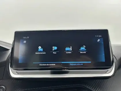 Photo 63 Peugeot 208  PureTech 100 S&S BVM6