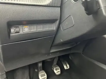 Photo 51 Peugeot 208  PureTech 100 S&S BVM6