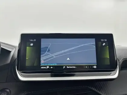 Photo 112 Peugeot 2008  PureTech 155 S&S EAT8