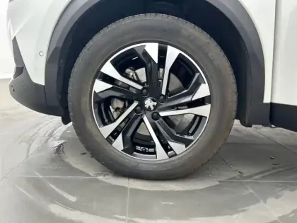 Photo 68 Peugeot 2008  PureTech 155 S&S EAT8