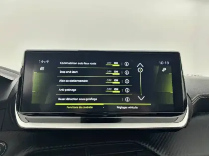 Photo 81 Peugeot 2008  PureTech 155 S&S EAT8