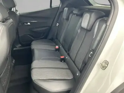 Photo 100 Peugeot 2008  PureTech 155 S&S EAT8