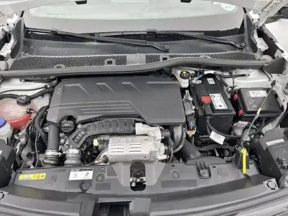 Photo 103 Peugeot 2008  PureTech 155 S&S EAT8