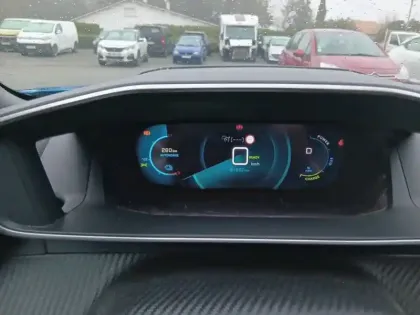 Photo 9 Peugeot 2008  Moteur électrique 136 ch