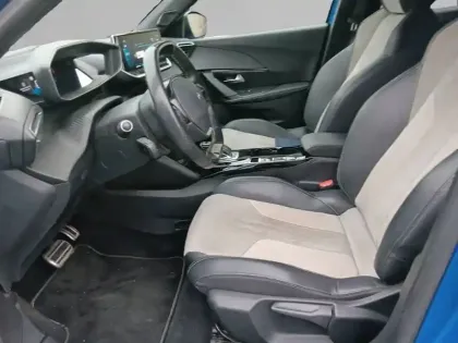 Photo 10 Peugeot 2008  Moteur électrique 136 ch