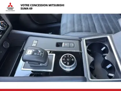 Photo 13 Mitsubishi Outlander  2.4 MIVEC PHEV 306 4WD