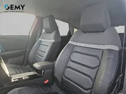 Photo 8 Citroën C4 e- 136 ch Automatique