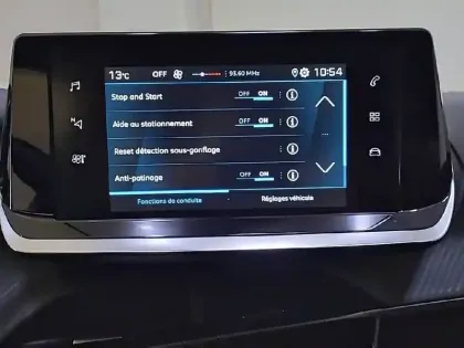 Photo 107 Peugeot 208  PureTech 75 S&S BVM5