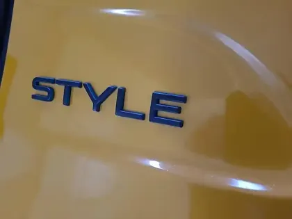 Photo 86 Peugeot 208  PureTech 75 S&S BVM5