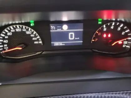 Photo 65 Peugeot 208  PureTech 75 S&S BVM5