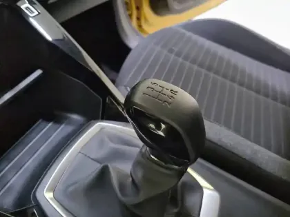 Photo 38 Peugeot 208  PureTech 75 S&S BVM5