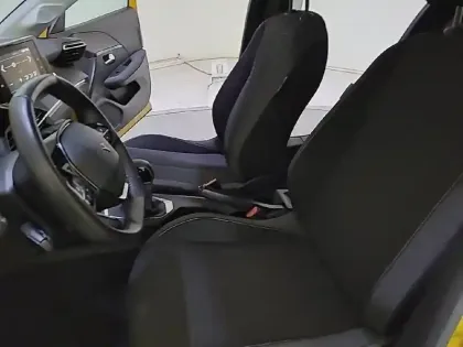 Photo 35 Peugeot 208  PureTech 75 S&S BVM5