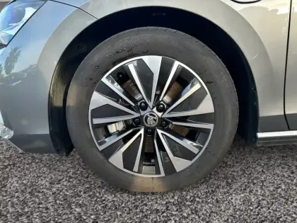 Photo 8 Skoda Superb Gén. IV Ph1 Selection 5