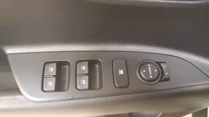 Photo 14 Kia Stonic  1.0 T-GDi 120 ch MHEV iBVM6