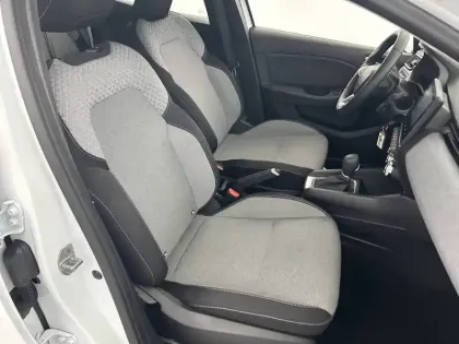 Photo 13 Renault Clio  E-Tech full hybrid 145 ch GSR2