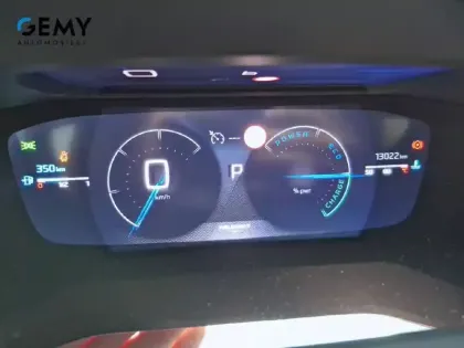 Photo 12 Peugeot 208  Hybrid 136 e-DCS6