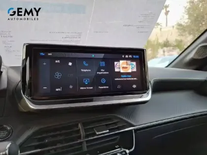 Photo 13 Peugeot 208  Hybrid 136 e-DCS6