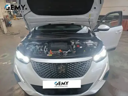 Photo 11 Peugeot 2008  Electrique 136 ch