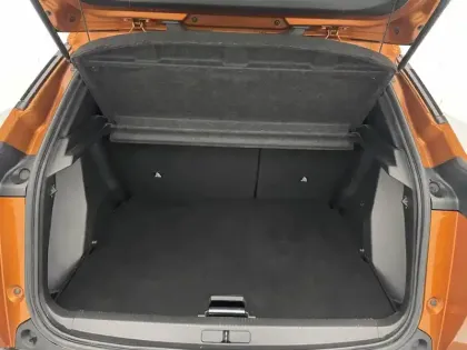 Photo 12 Peugeot 2008  BlueHDi 130 S&S EAT8