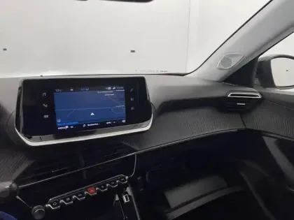 Photo 27 Peugeot 2008  BlueHDi 130 S&S EAT8