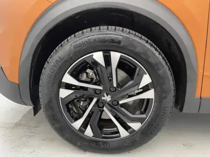 Photo 16 Peugeot 2008  BlueHDi 130 S&S EAT8